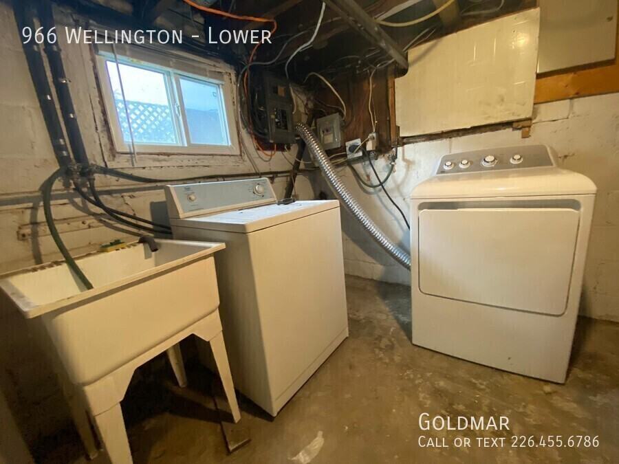 966 Wellington Ave - Photo 5 of 5