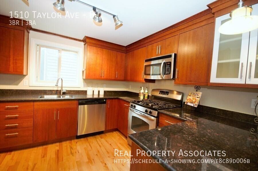 1510 Taylor Ave N #B - Photo 4 of 19