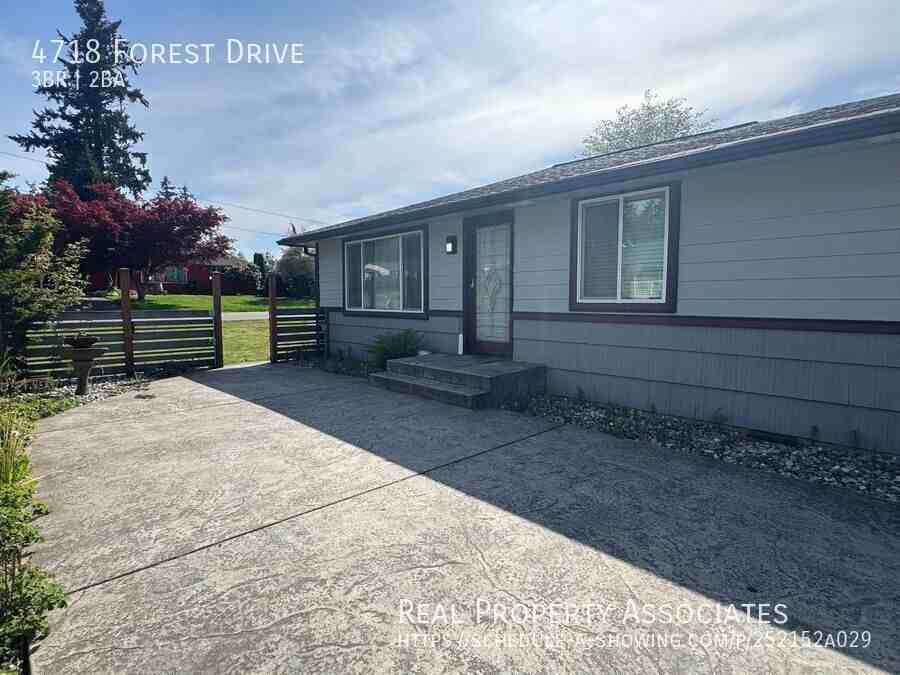 4718 Forest Dr - Photo 2 of 19