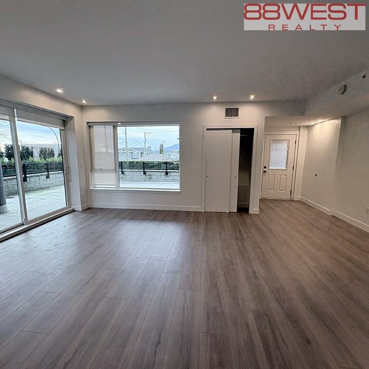 181 6th Street West #TH 1 - Photo 7 of 37