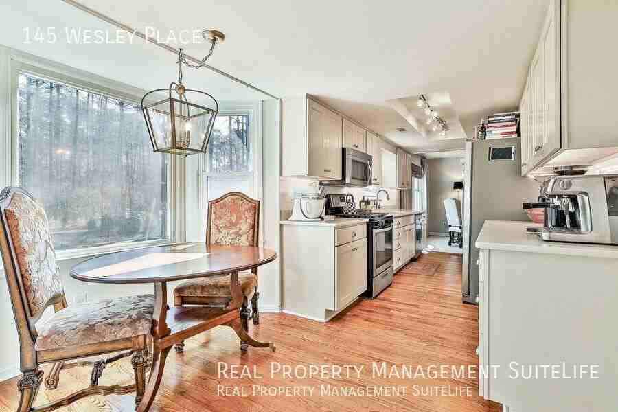 145 Wesley Pl - Photo 4 of 35