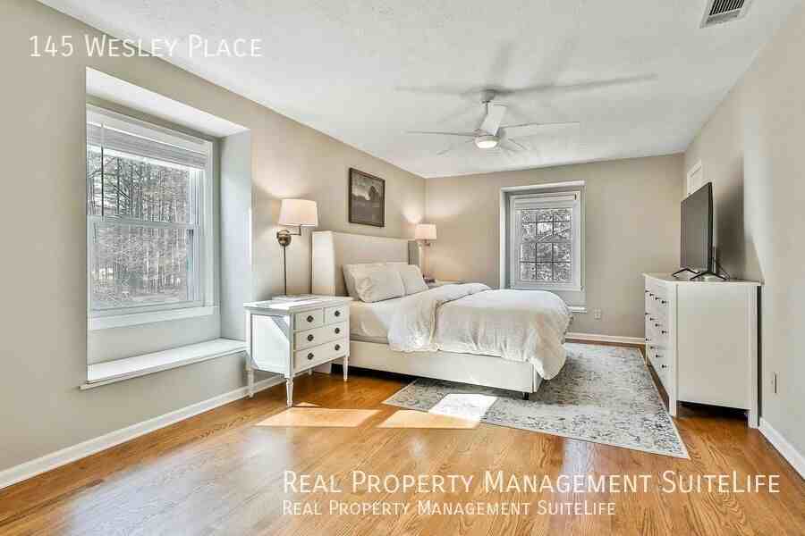 145 Wesley Pl - Photo 7 of 35