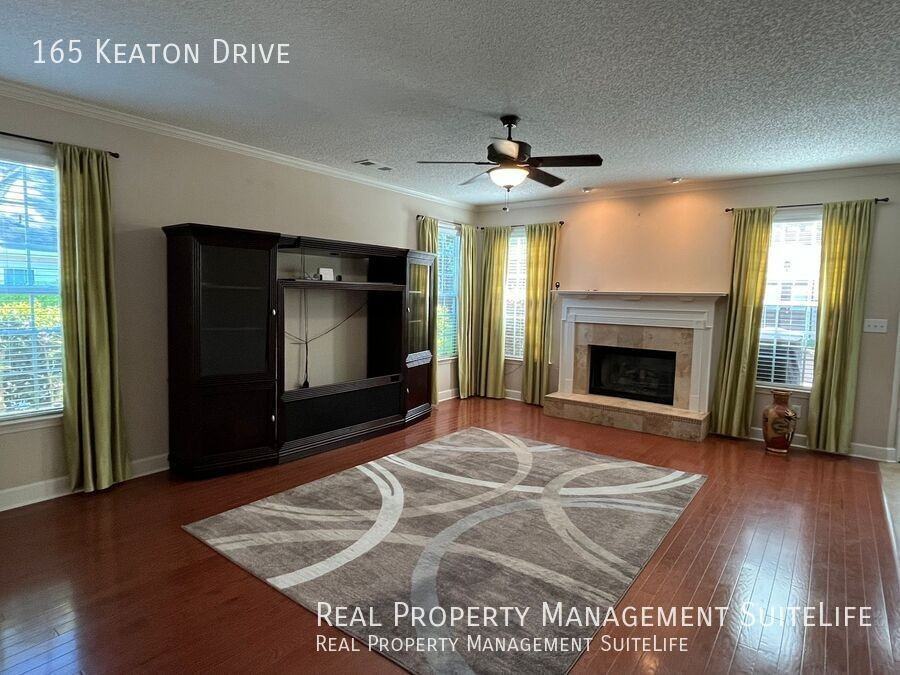 165 Keaton Dr - Photo 3 of 38