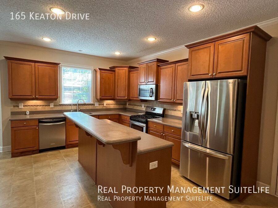 165 Keaton Dr - Photo 5 of 38