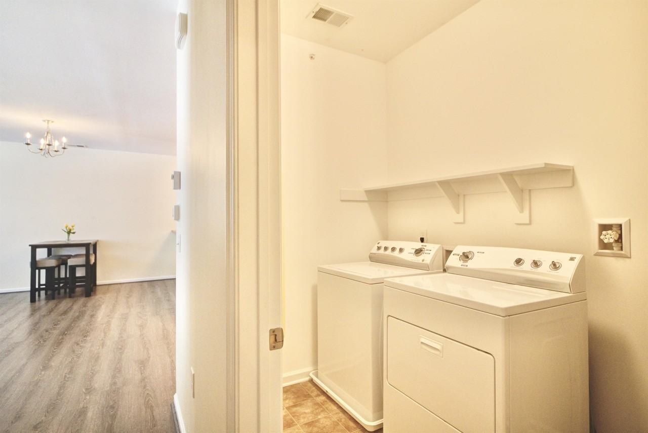 4316 Colindale Rd #1 - Photo 5 of 34