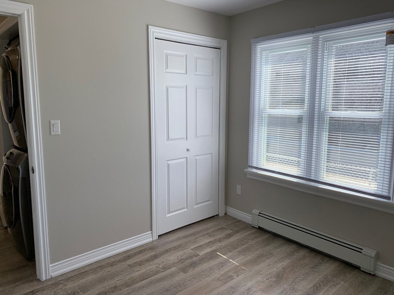 111 Mary St - Photo 6 of 8