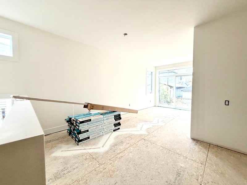 157 Glynn Ave Unit B - Photo 4 of 14
