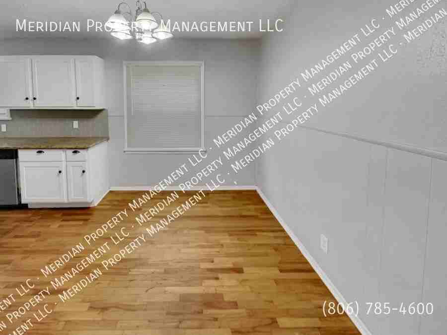 3012 33rd St - Photo 4 of 14