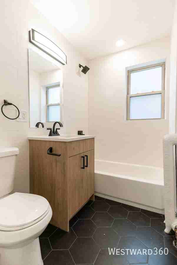 6211 N Glenwood Ave #1 - Photo 7 of 14