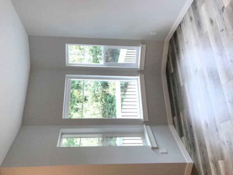 533 Sunset Ave Ne #B - Photo 4 of 12