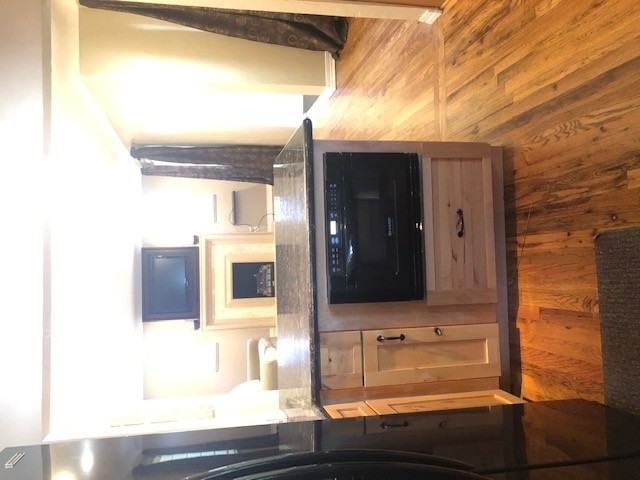 1240 Cherry St - Photo 6 of 23