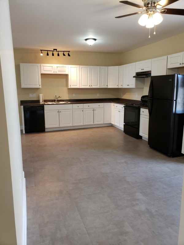 120 Mill St #B - Photo 4 of 11