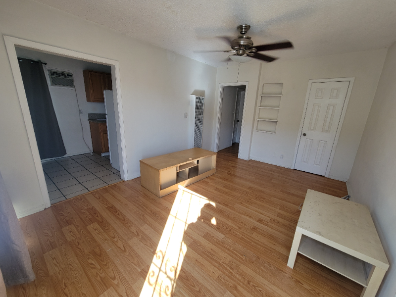 2641 Dobinson St #4 - Photo 4 of 13