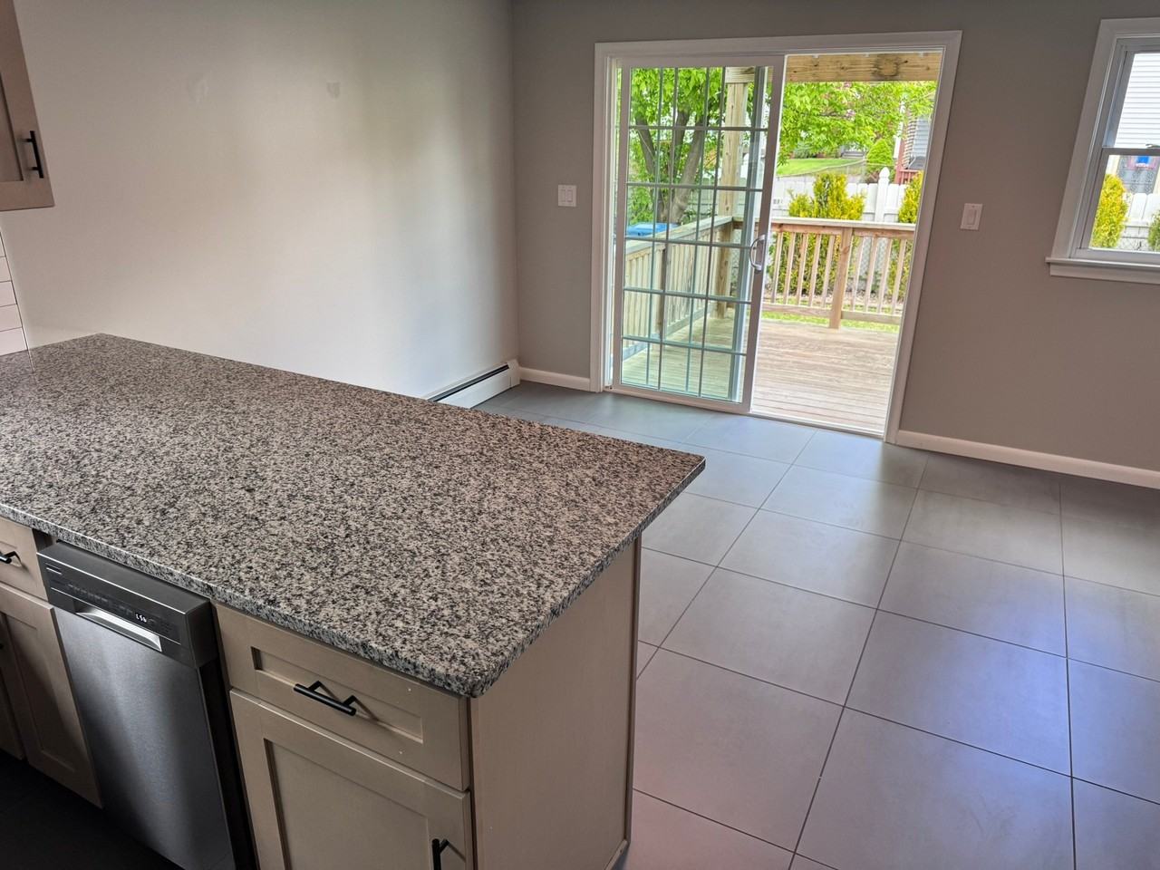 163 Oakland Ave #1st - Photo 5 of 15