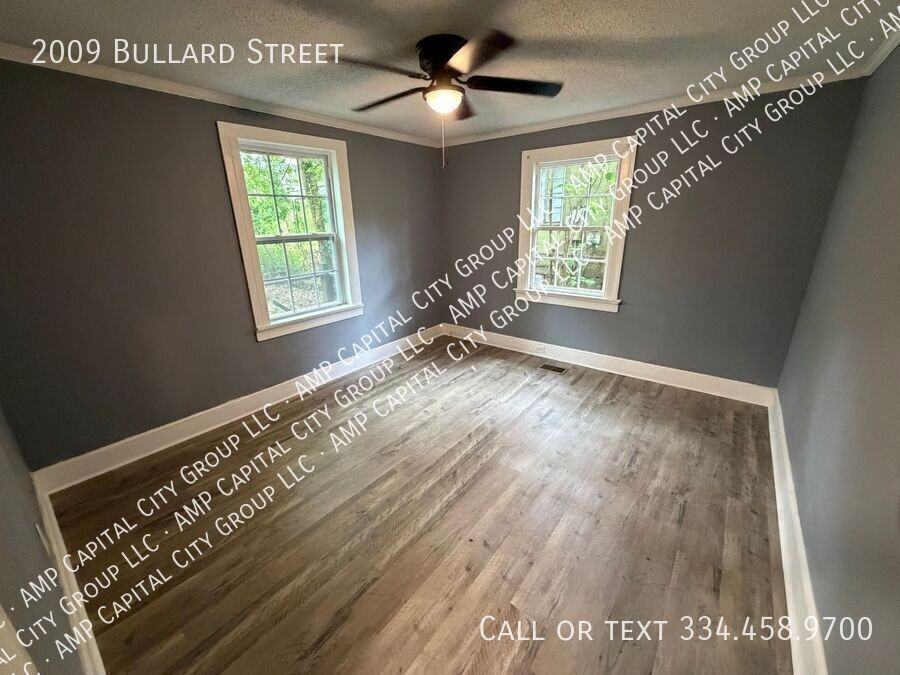 2009 Bullard St - Photo 4 of 13