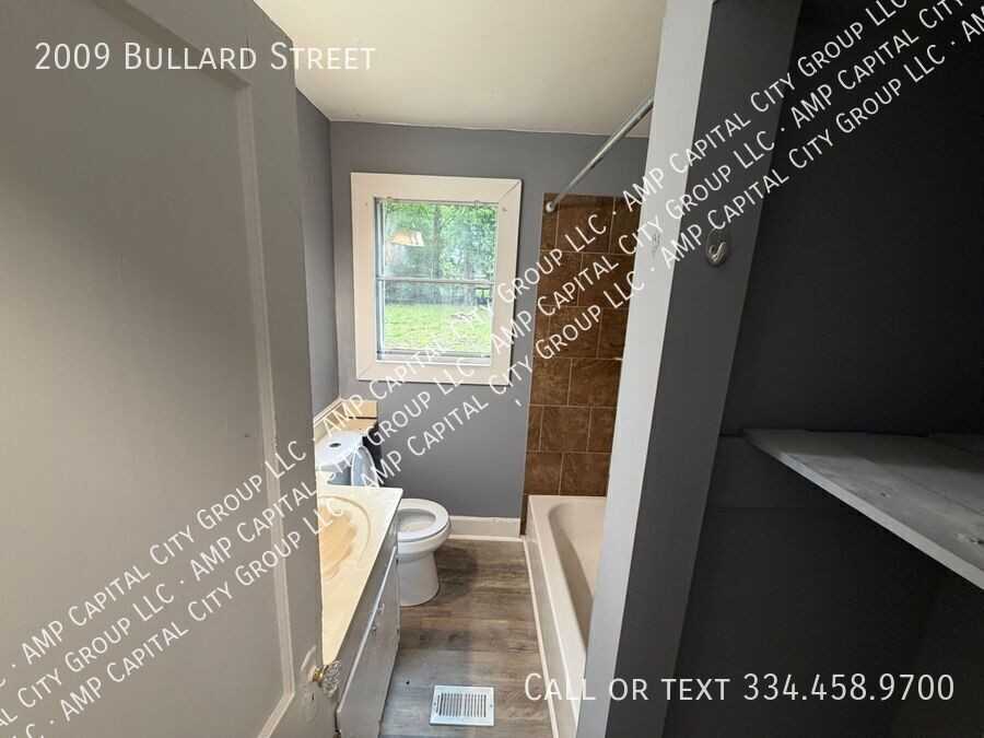 2009 Bullard St - Photo 6 of 13