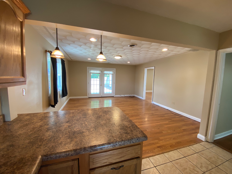 117 Sunset Dr - Photo 2 of 21