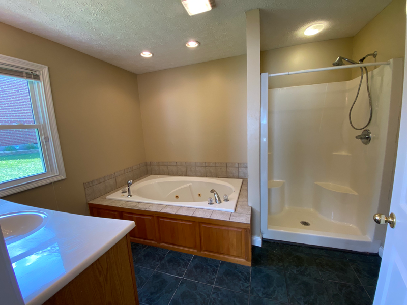 117 Sunset Dr - Photo 4 of 21