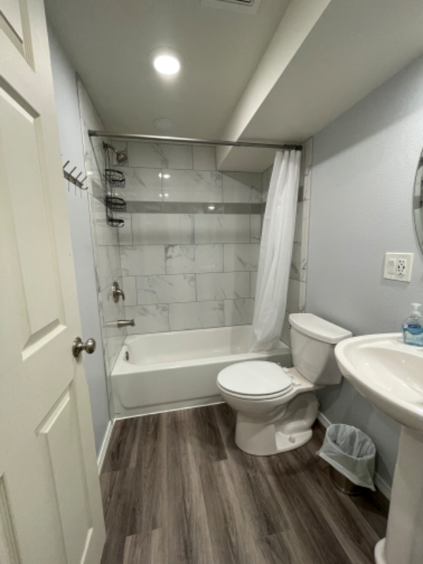 250 Medford Dr Bsmt #Bsmt - Photo 5 of 10