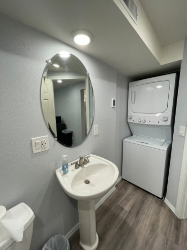 250 Medford Dr Bsmt #Bsmt - Photo 7 of 10