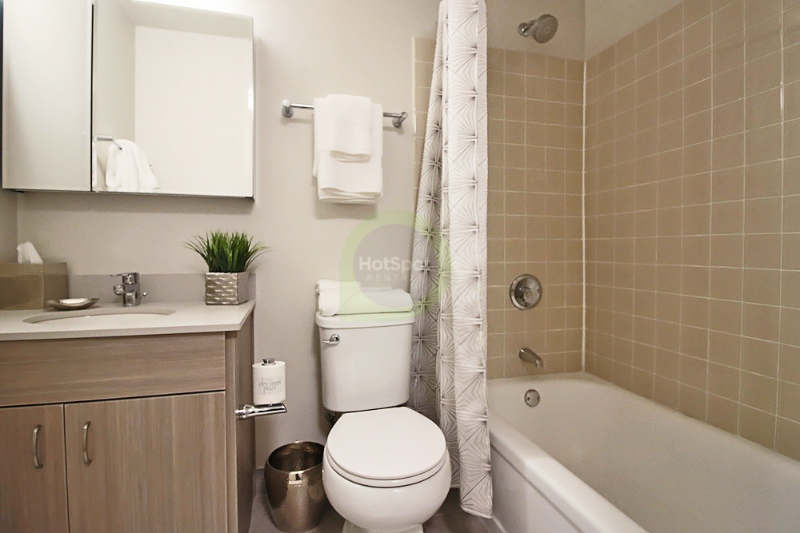 1229 N Dearborn St - Photo 5 of 10