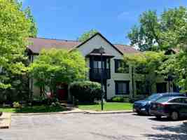 featured image of 4517 W Bancroft St #3