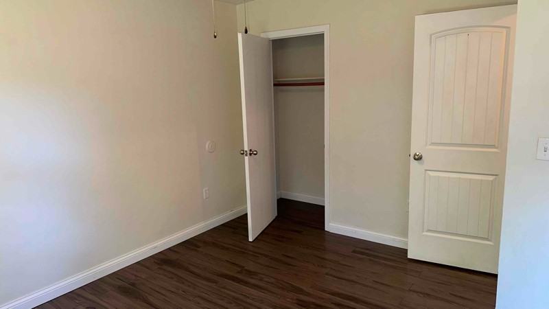 303 Douglas Dr #4 - Photo 3 of 6