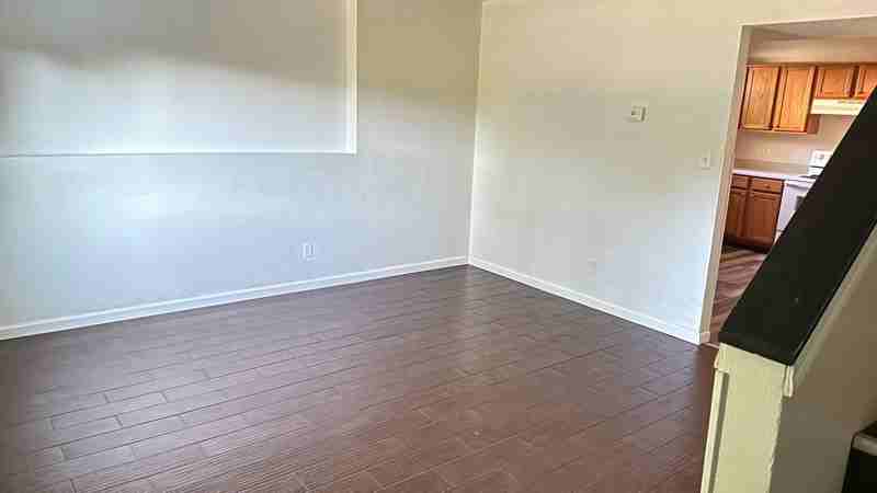 303 Douglas Dr #4 - Photo 6 of 6