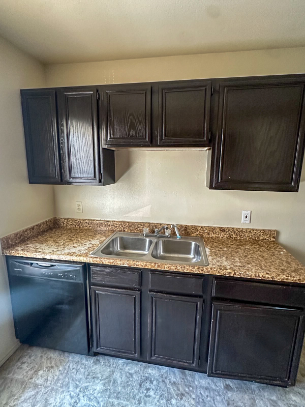 1604 Windward Dr #C - Photo 4 of 13