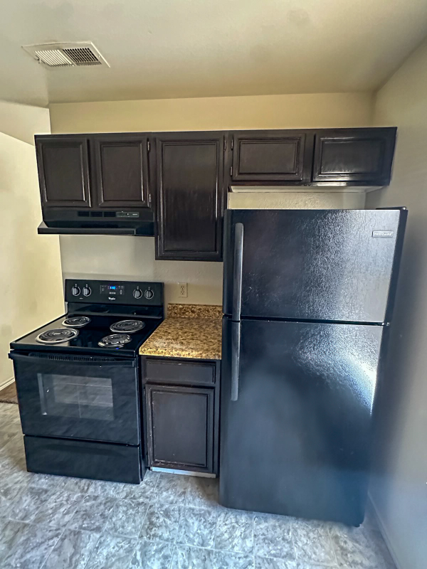 1604 Windward Dr #C - Photo 5 of 13
