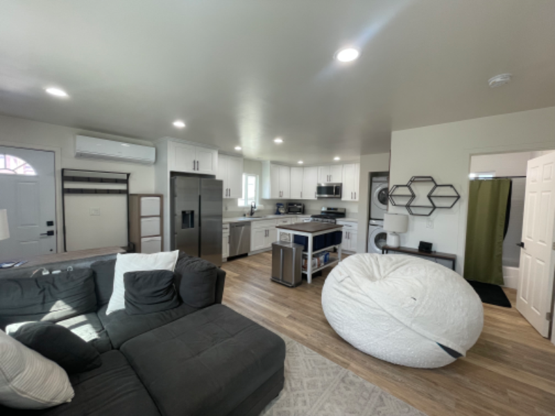 5034 54th St - Photo 2 of 11