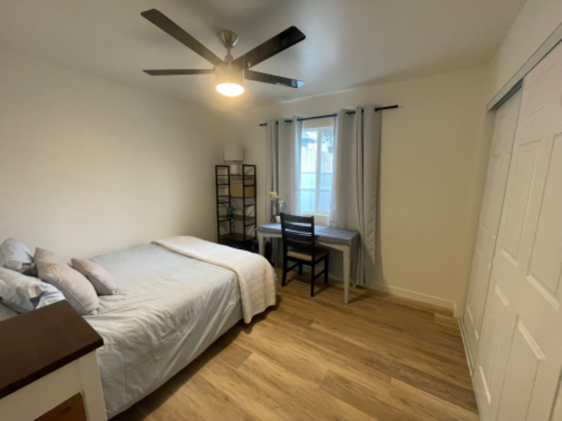 5034 54th St - Photo 5 of 11