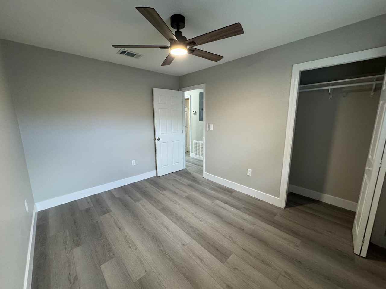 555 Cadillac Blvd - Photo 7 of 18