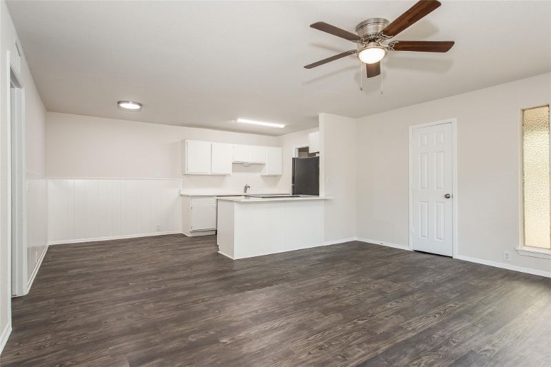 5020 Donnelly Ave - Photo 3 of 21