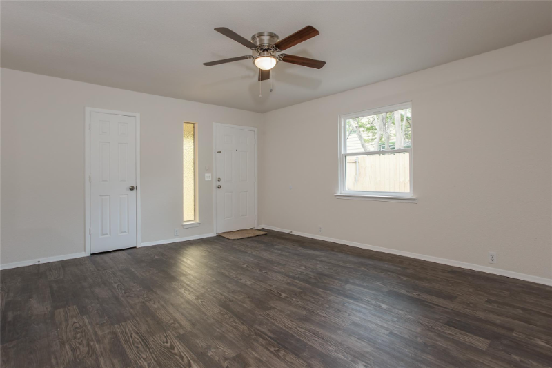 5020 Donnelly Ave - Photo 5 of 21