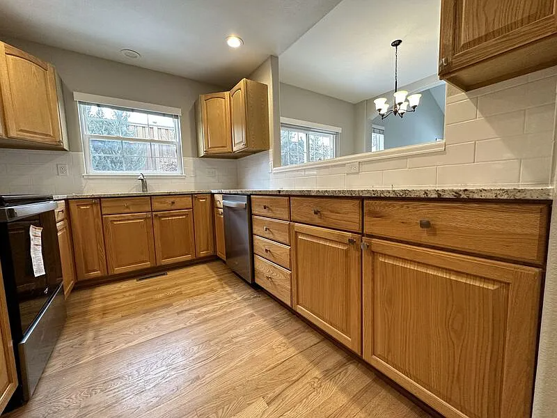 6210 Trailhead Rd - Photo 3 of 20