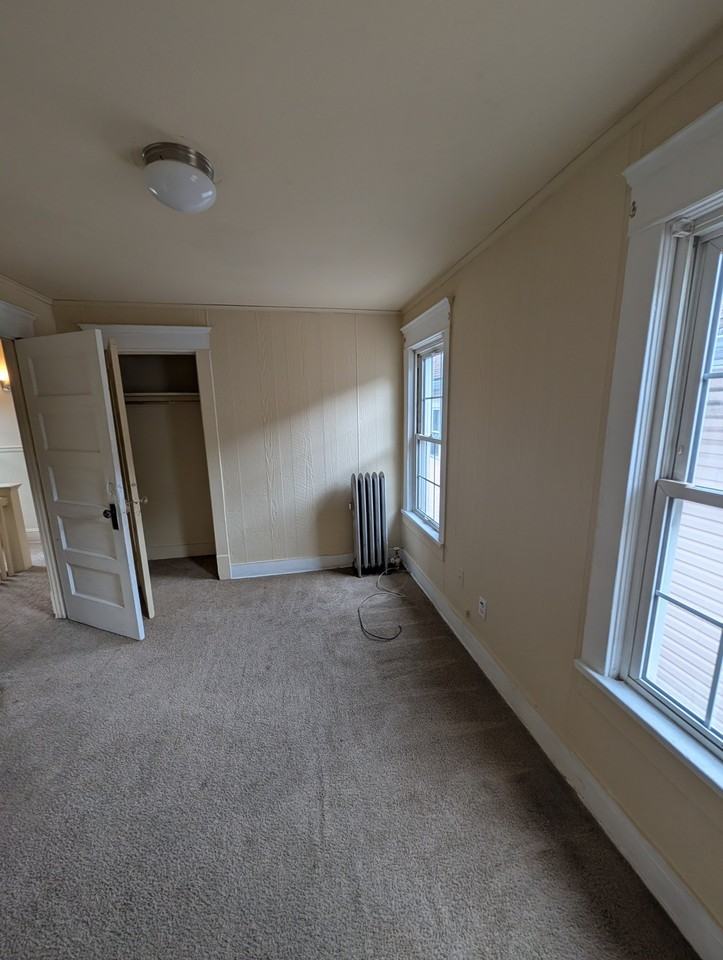 228 Blackman St - Photo 4 of 14
