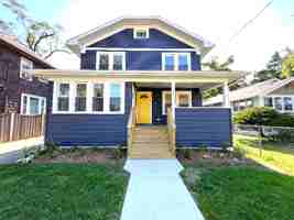 featured image of 109 N William St #2