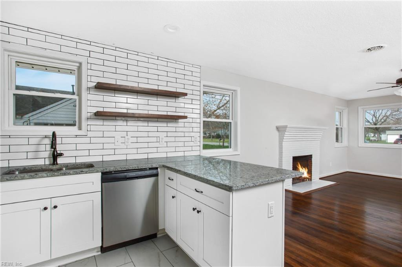 5931 Sellger Dr - Photo 6 of 12