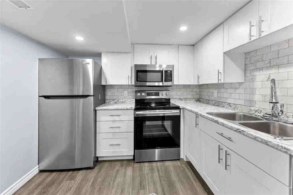 7229 Harriman St - Photo 2 of 9
