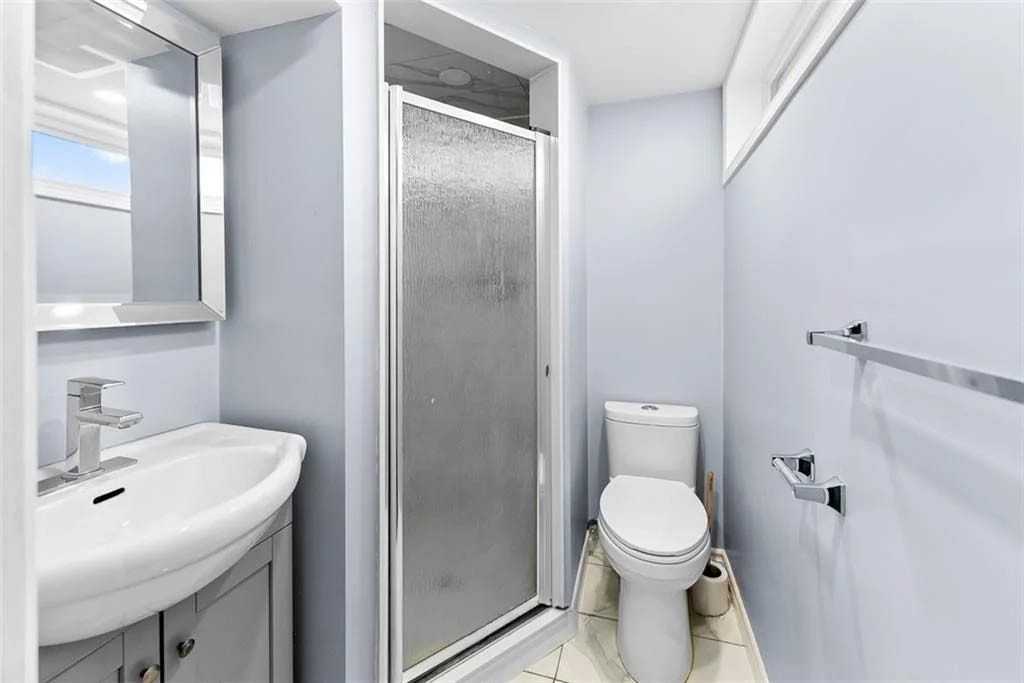 7229 Harriman St - Photo 7 of 9
