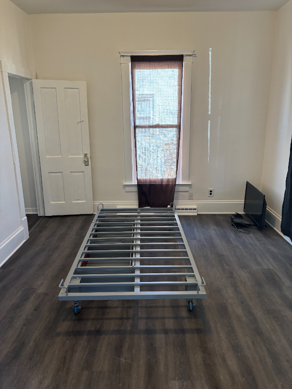 1010 Oak St - Photo 4 of 9