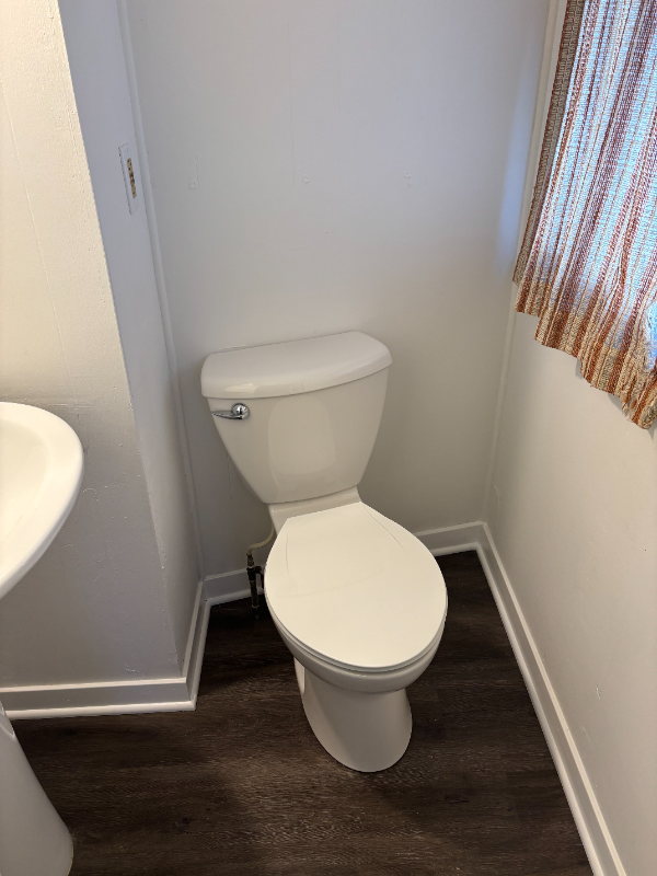 1010 Oak St - Photo 6 of 9