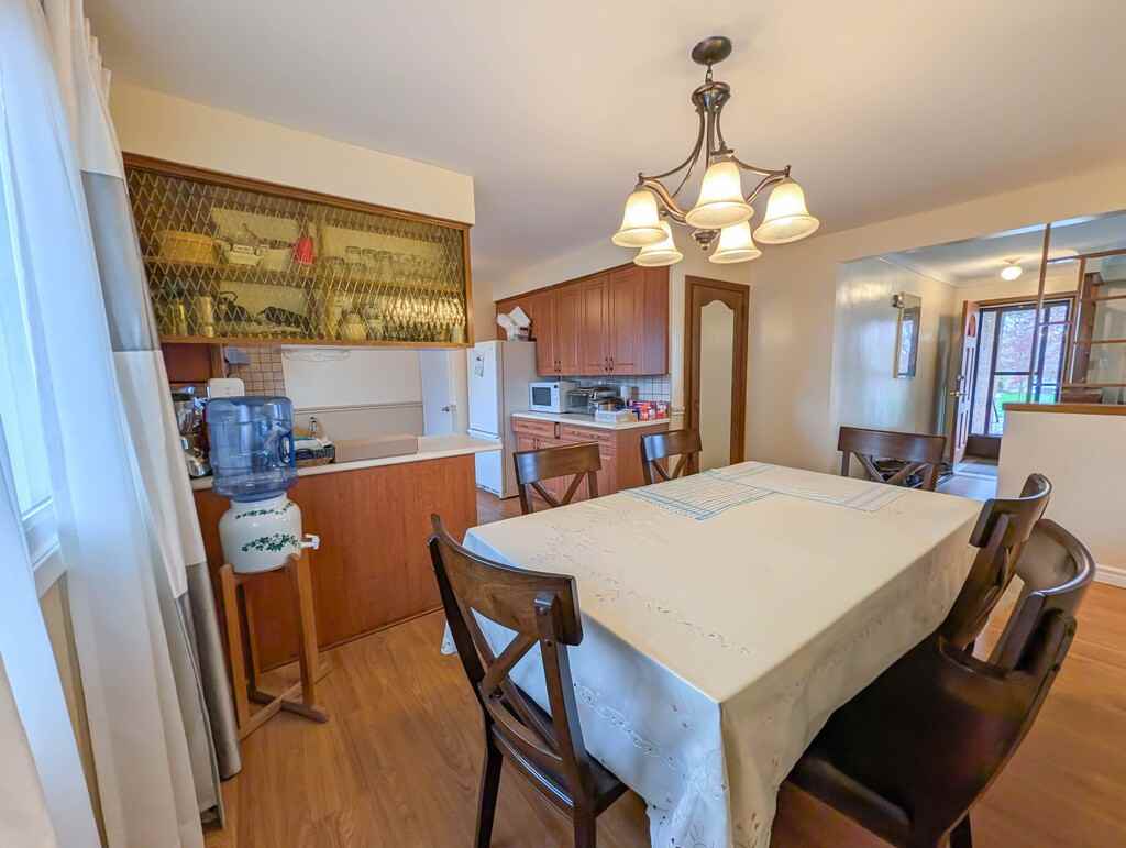127 Westwood Cres - Photo 6 of 22
