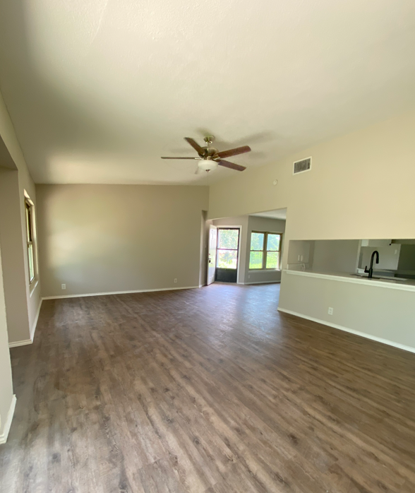 7001 Spring Leaf St - Photo 3 of 10