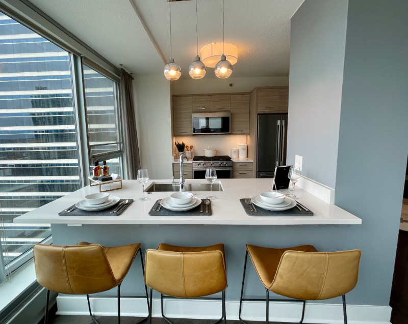305 N Canal St - Photo 2 of 14