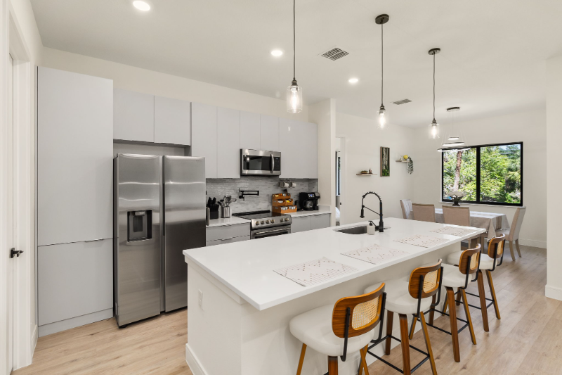 122 Venango St - Photo 5 of 9