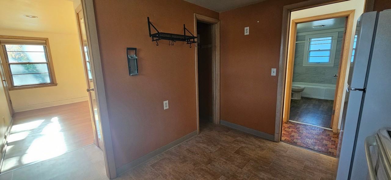 703 S Locust St #703-1-2 - Photo 5 of 10