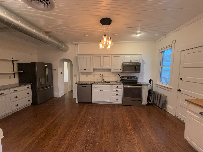 252,256,260 W. Main St #260 - Photo 4 of 14