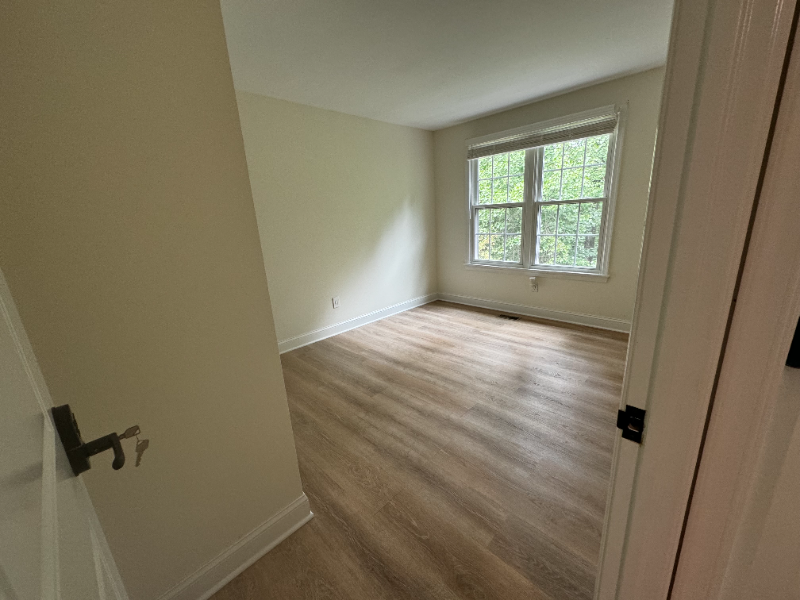 10131 Maple Leaf Dr - Photo 5 of 11